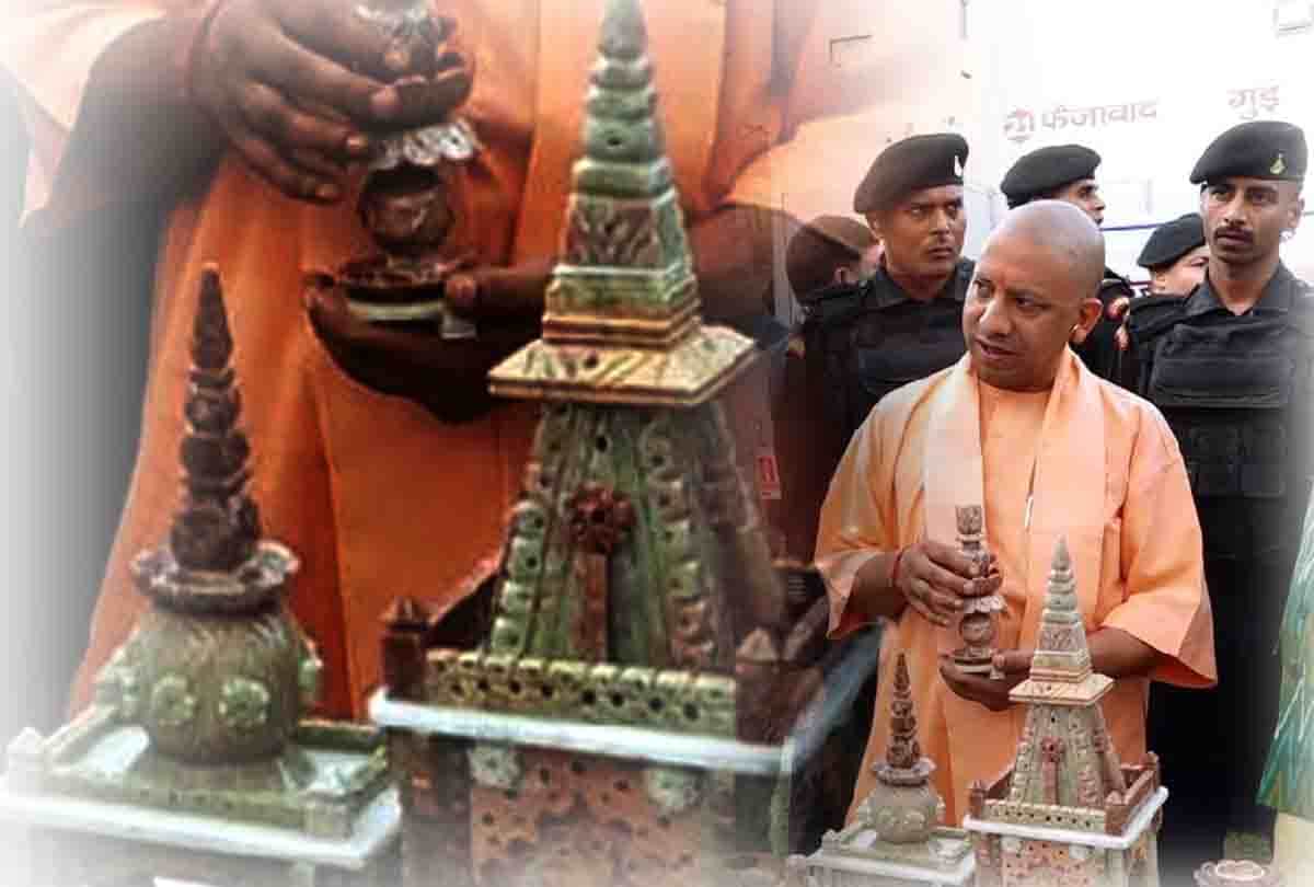 cm yogi overwhelmed to see handmade artifacts of Gaura stone