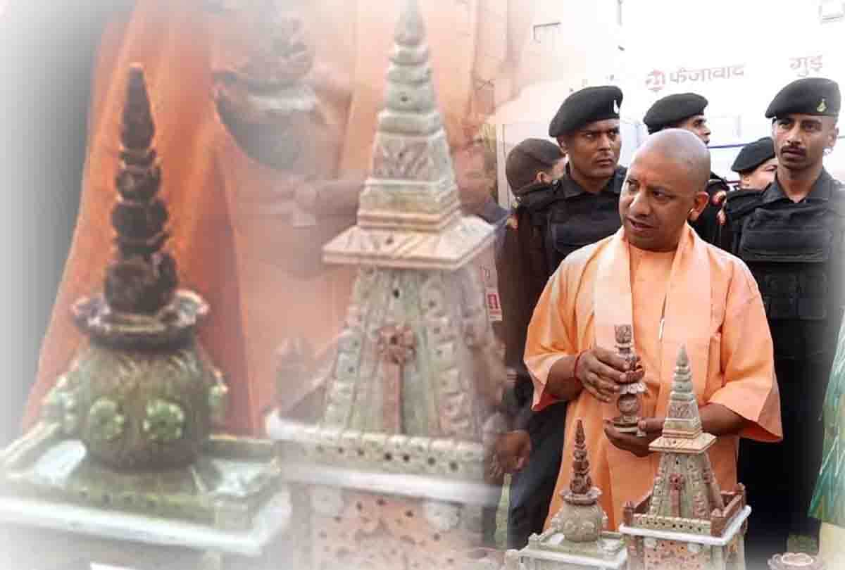cm yogi overwhelmed to see handmade artifacts of Gaura stone