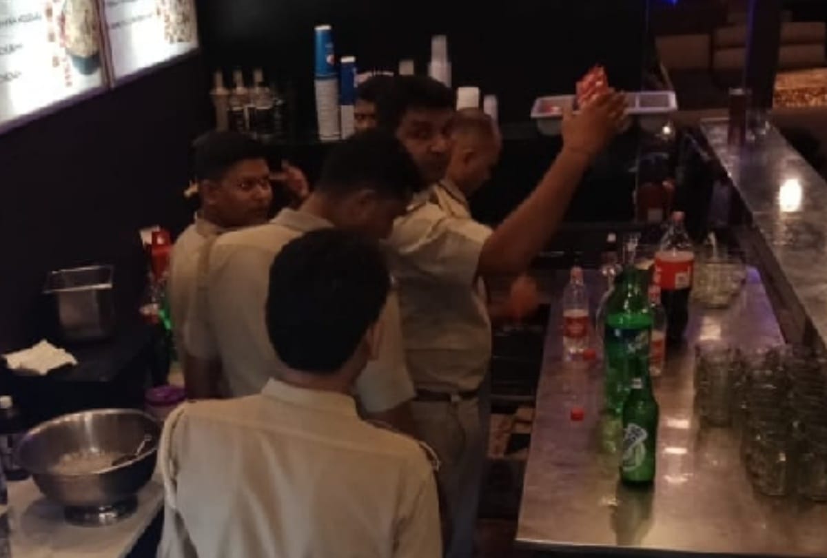 Excise Department Raid on gip mall noida