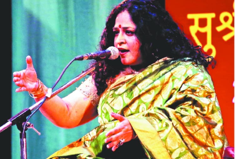 Bollywood singer Indira Naik said,Today's need to save traditional music