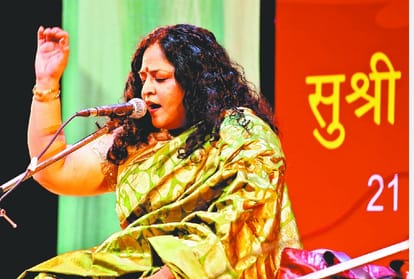 Bollywood singer Indira Naik said,Today's need to save traditional music
