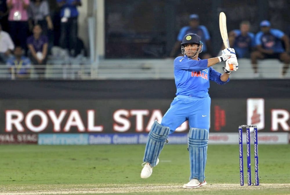 ms dhoni must play 2019 world cup beacause kohli needs him feels gavaskar