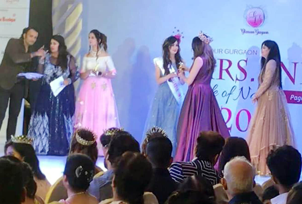 pooja yadav of kanpur won mrs india title