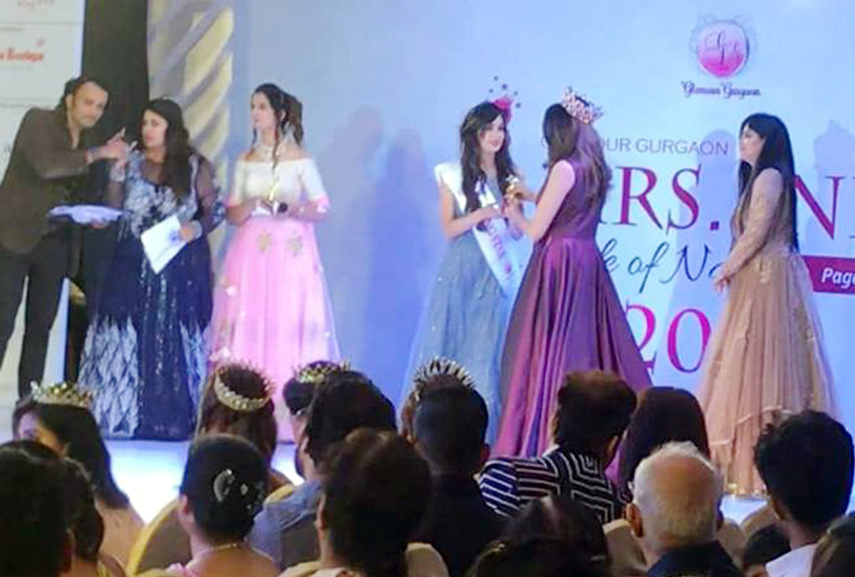 pooja yadav of kanpur won mrs india title