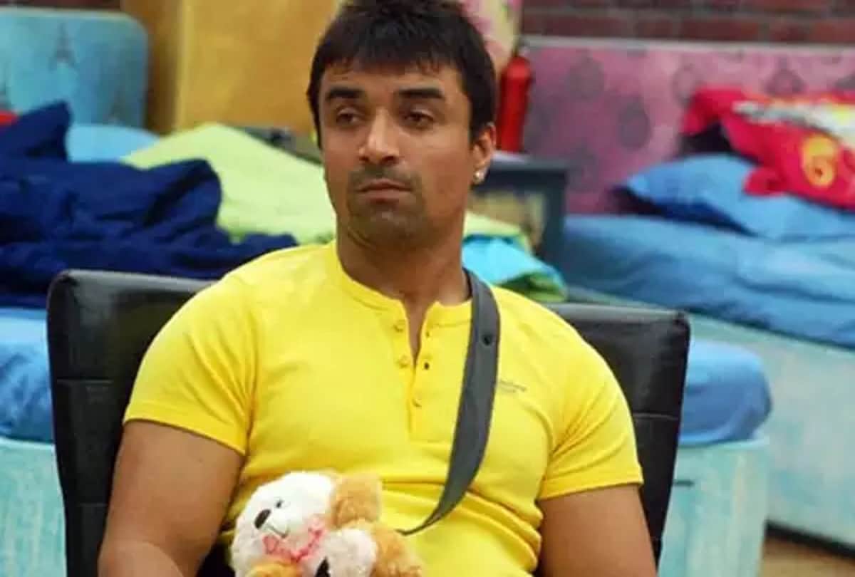 former bigg boss contestant Ajaz Khan adviced to khan sisters bigg boss 12