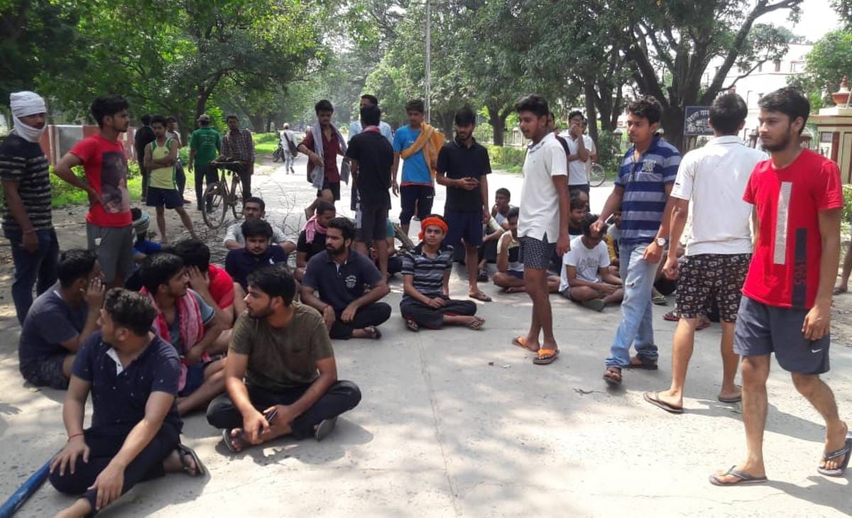 BHU students protest outside of birla hostel