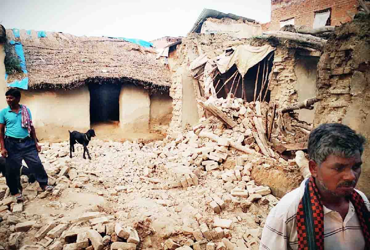 Two die of wall collapse in hardoi