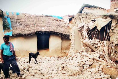 Two die of wall collapse in hardoi
