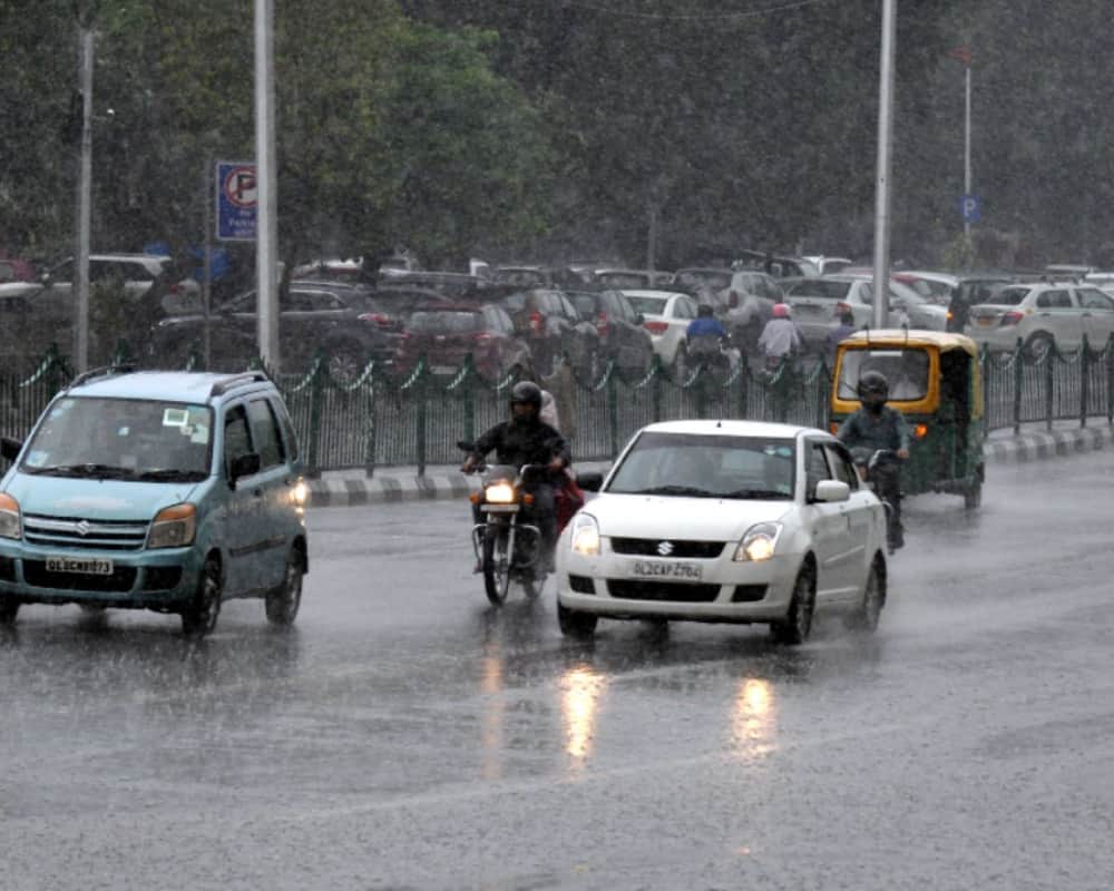 Delhi NCR temperature down after Rain
