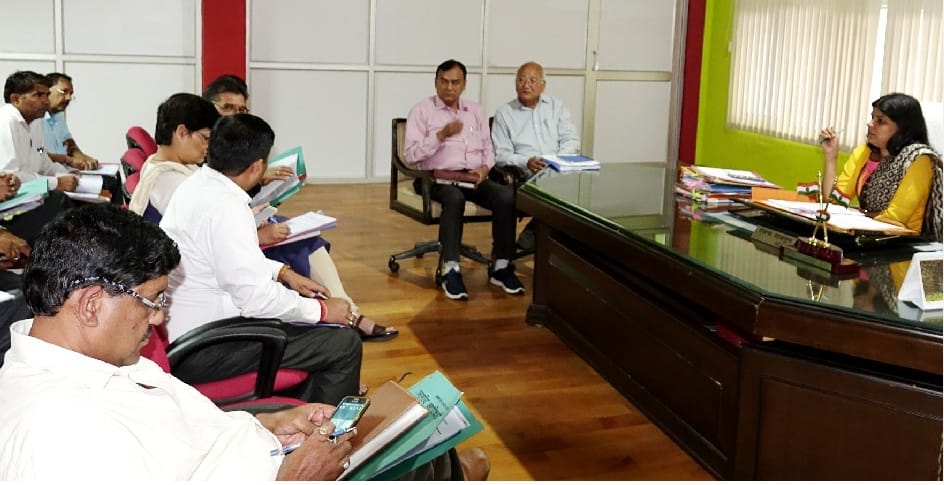 Take action against those using polyethylene: DM