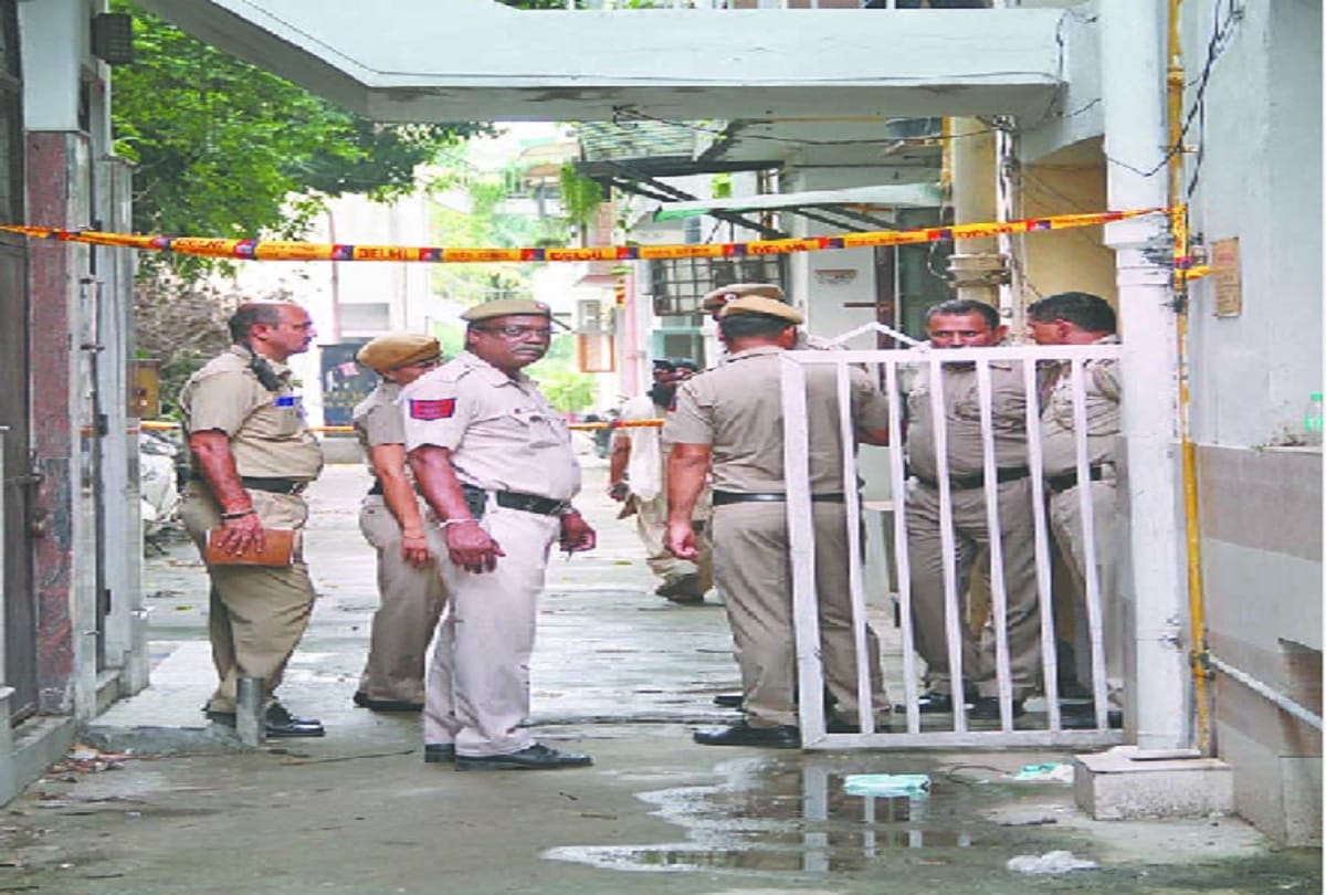 mother and daughter murder in delhi