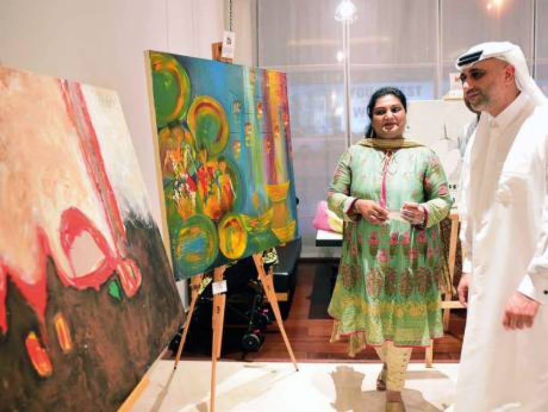 Two Delhi sisters organize painting exhibition in Dubai for Kerala flood victims