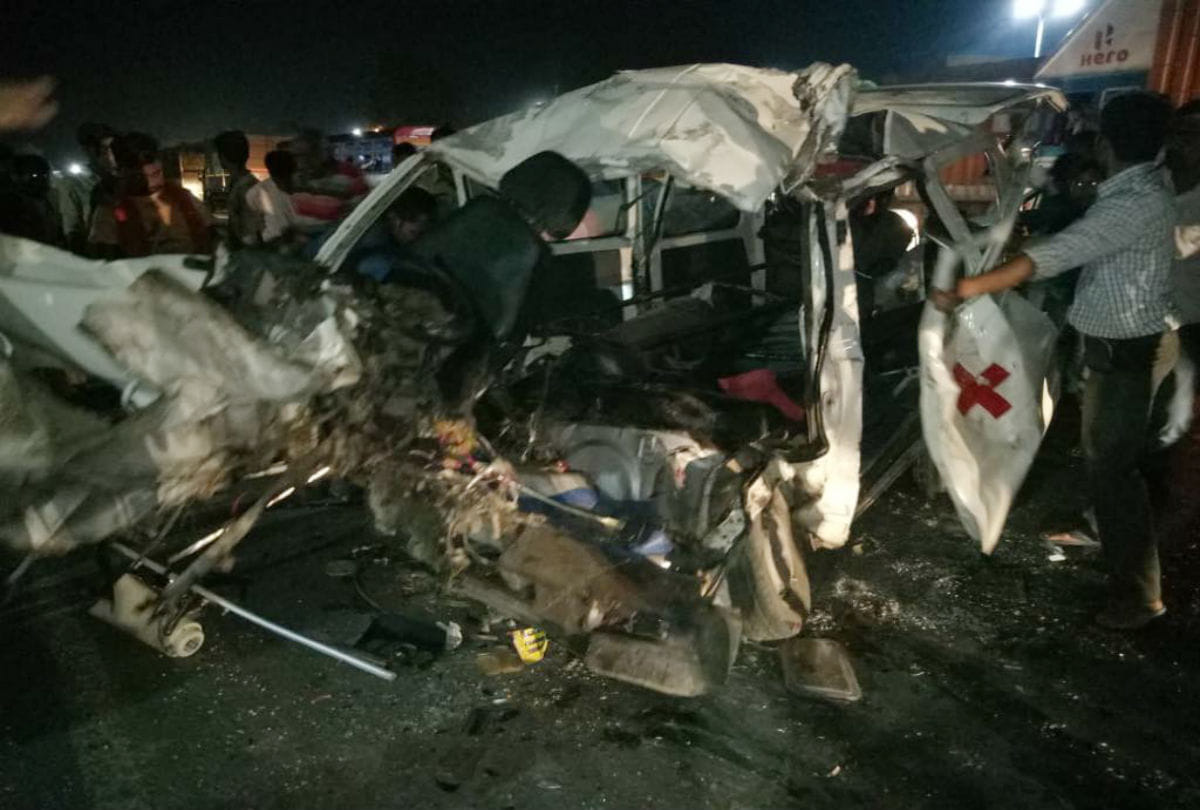 horrific accident after ambulance collision cow in agra