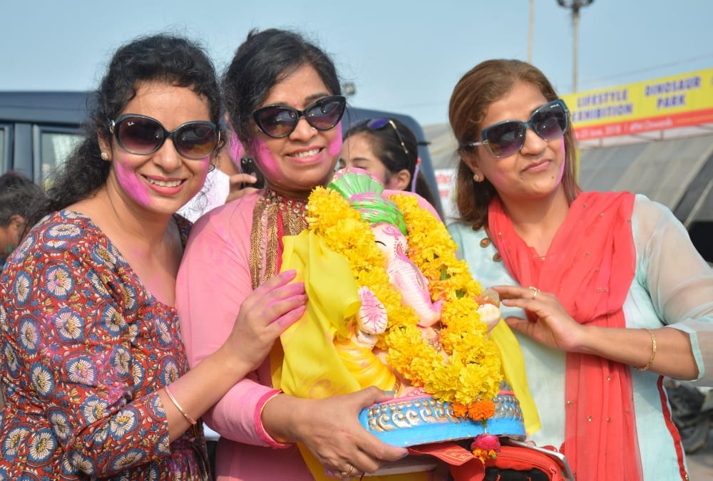 immersion of lord ganesha idols in lucknow.
