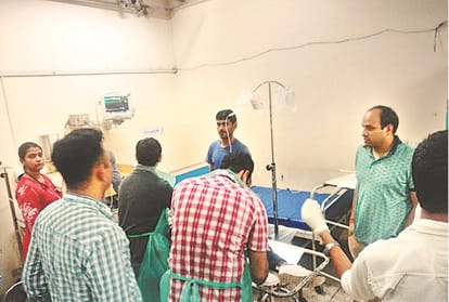 Bus accident in Takipur Kangra Conductor died 32 injured