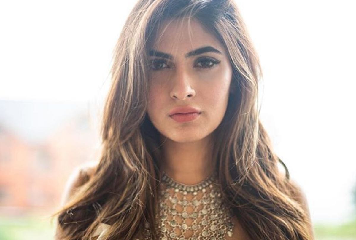 Actress karishma sharma eve teasing in Dharamshala