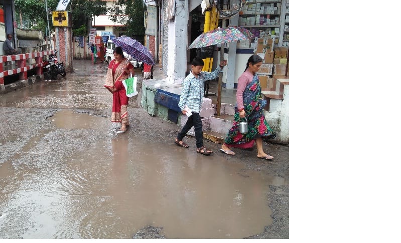 The problems of farmers increased due to continuous rain
