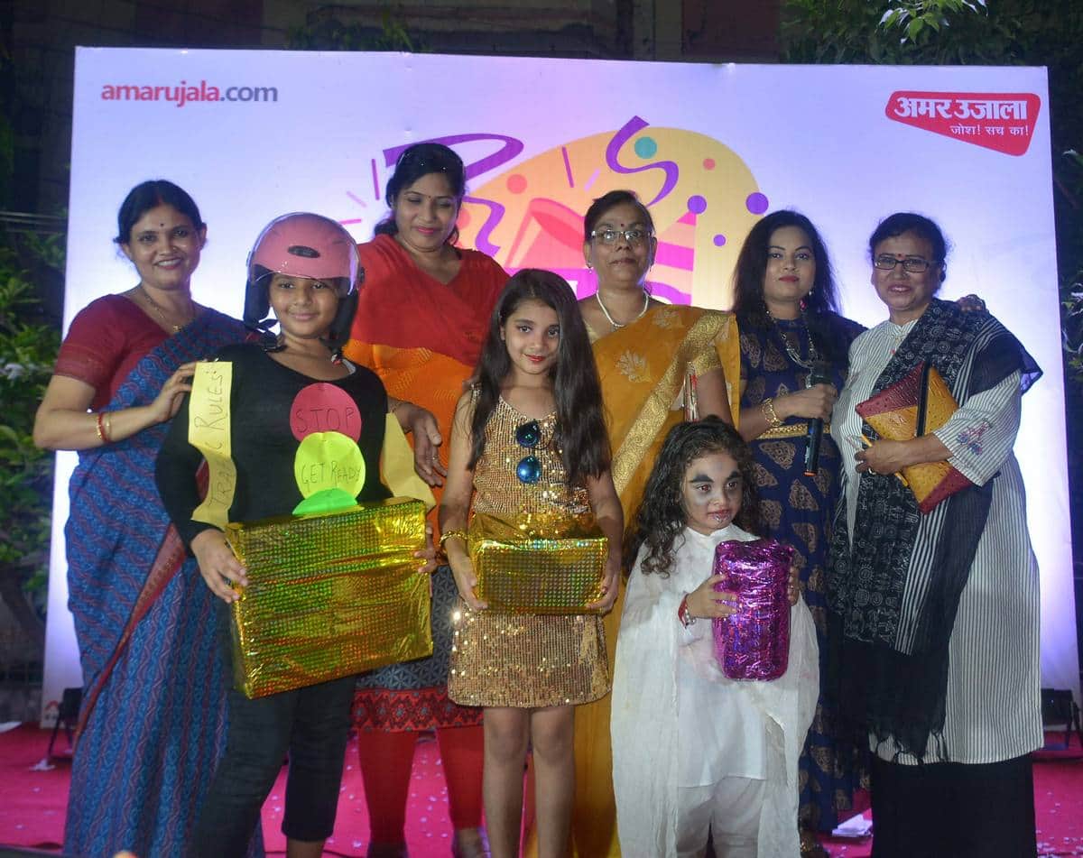 Amar ujala organised fun tastic evening in varanasi