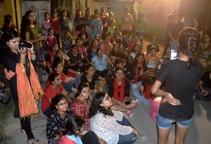 BHU girls and students protest each other for last year lathi charge