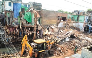 House filled with bombs, bursts of dust with dust