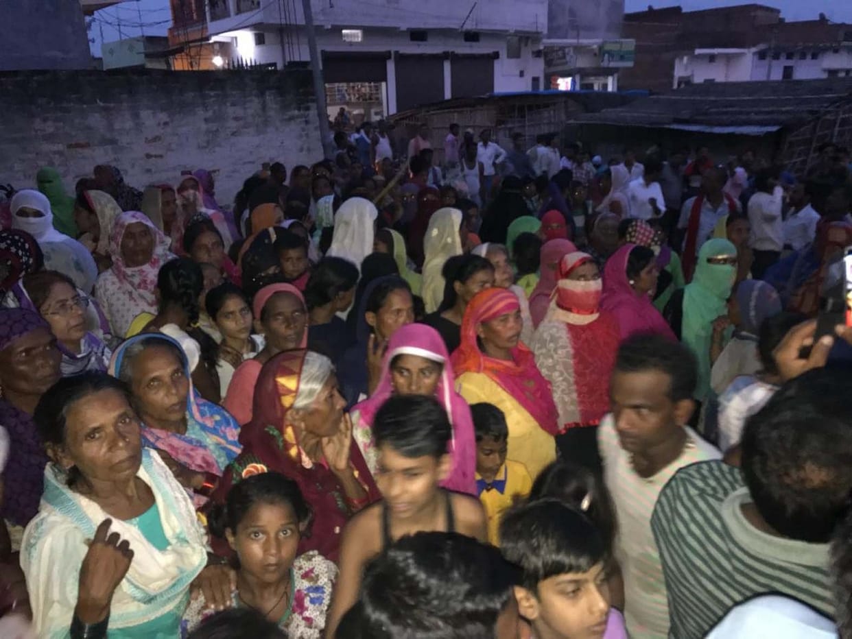शव रखकर लगाया जाम,