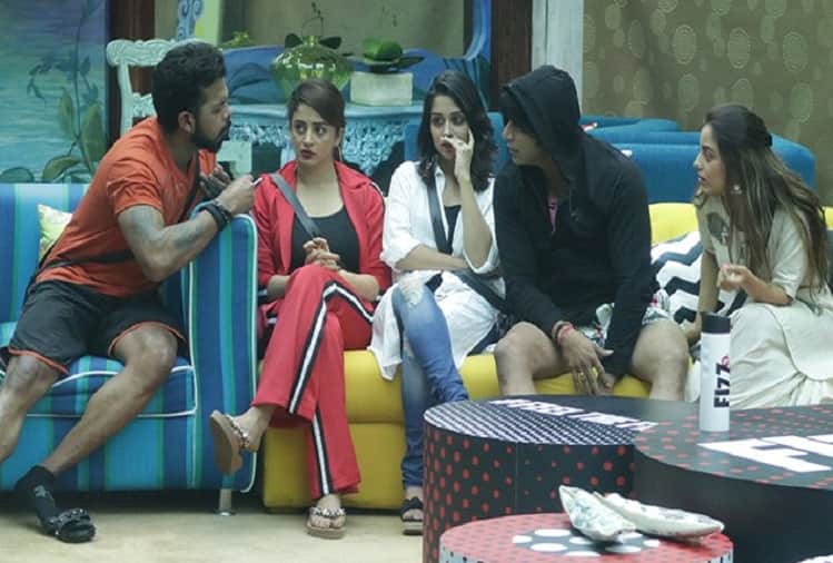 Bigg Boss got angry on contestants Kriti Verma Roshmi Banik lost immunity power from nominations