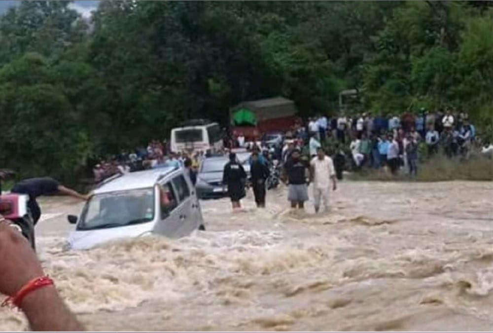 Teachers Car swept in heavy flow of Channel in almora