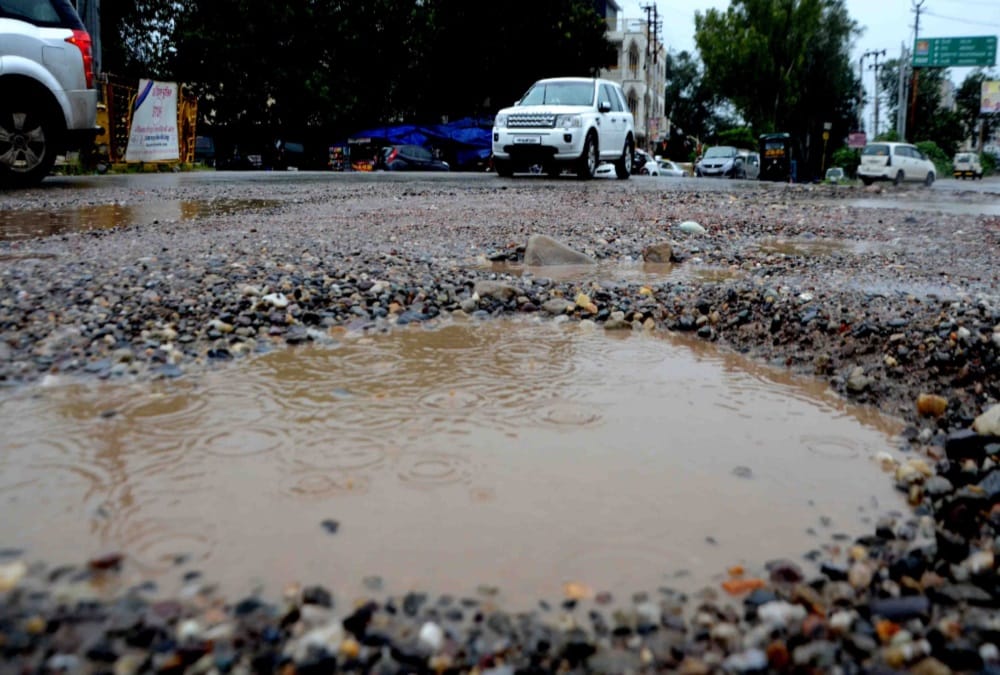 Bjp leader killed due to road bumps on Delhi haridwar highway