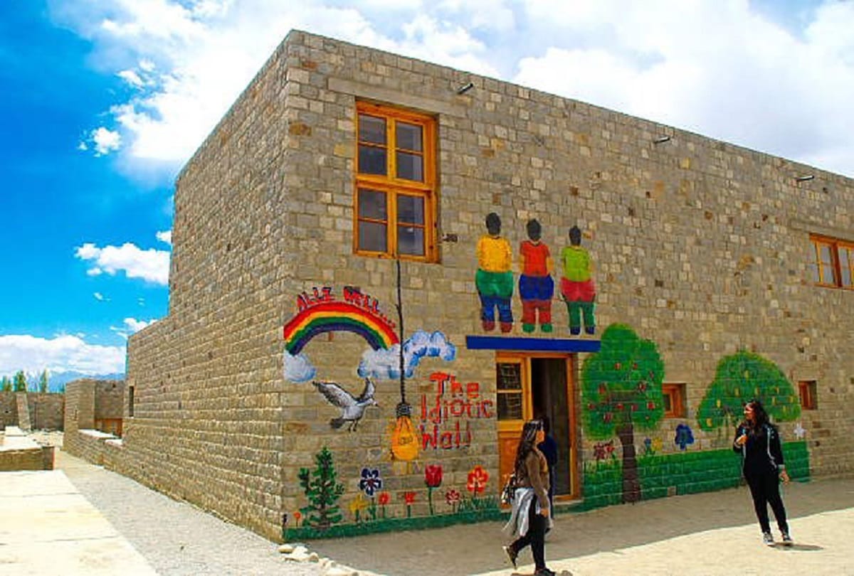 Druk Padma Karpo School will drop of three idiots rancho wall