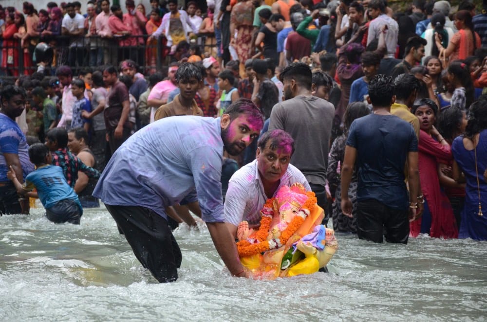 ganpati viserjan in uttarakhand awesome photos