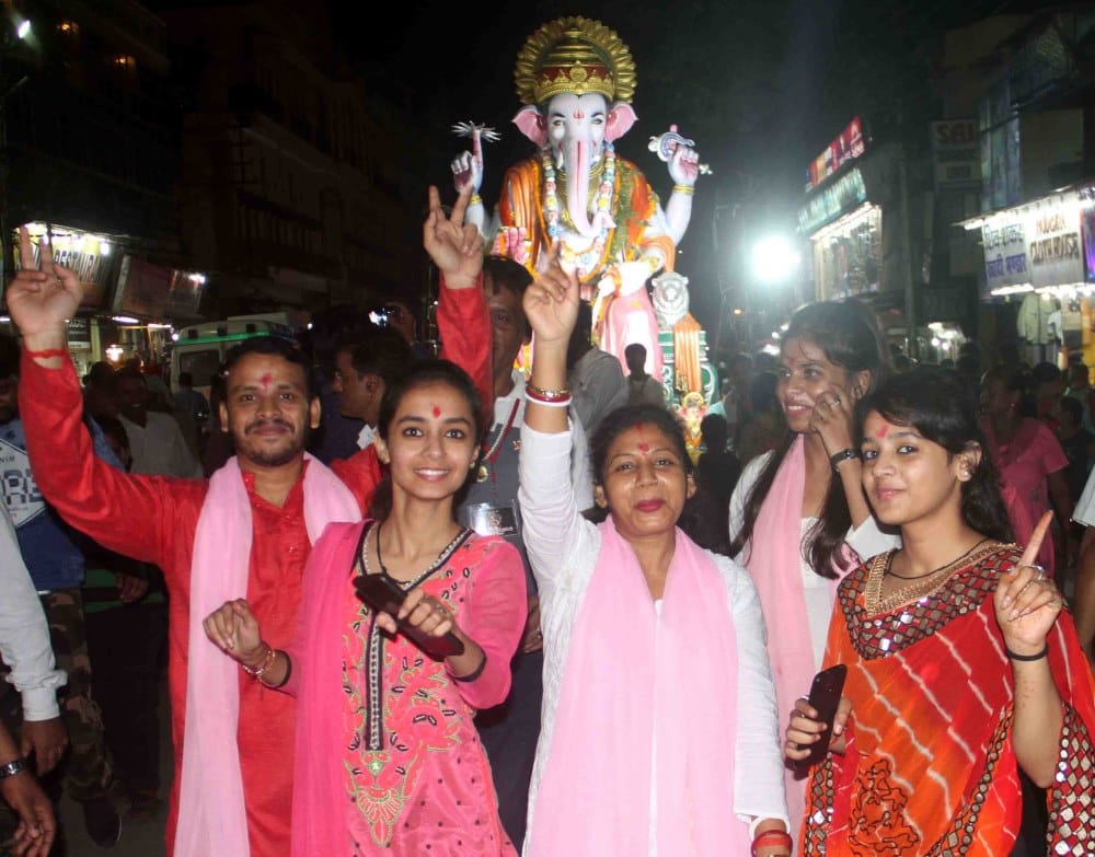 ganpati viserjan in uttarakhand awesome photos