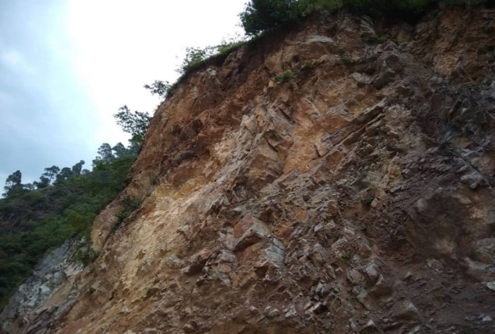 Teachers Car swept in heavy flow of Channel in almora