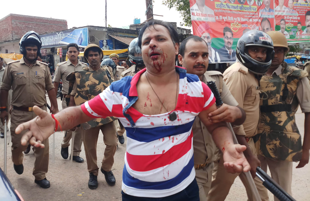 lathicharge