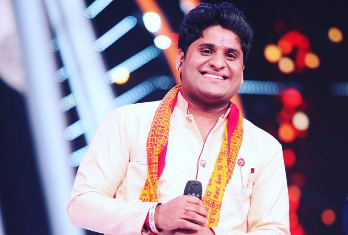 Nitin in Indian Idol season 10