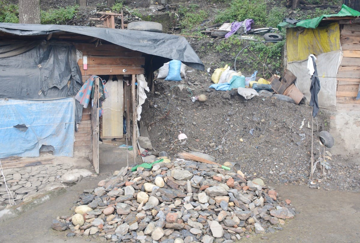 पार्क, पार्किंग तो दूर, घरों में घुसा मलबा तक नहीं हटा रहा एमसी