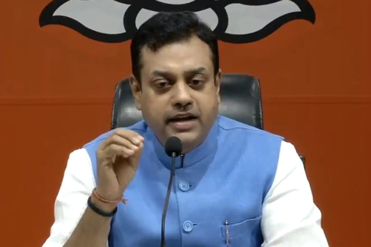 Congress trying to joint Muslims and break Hindu politics