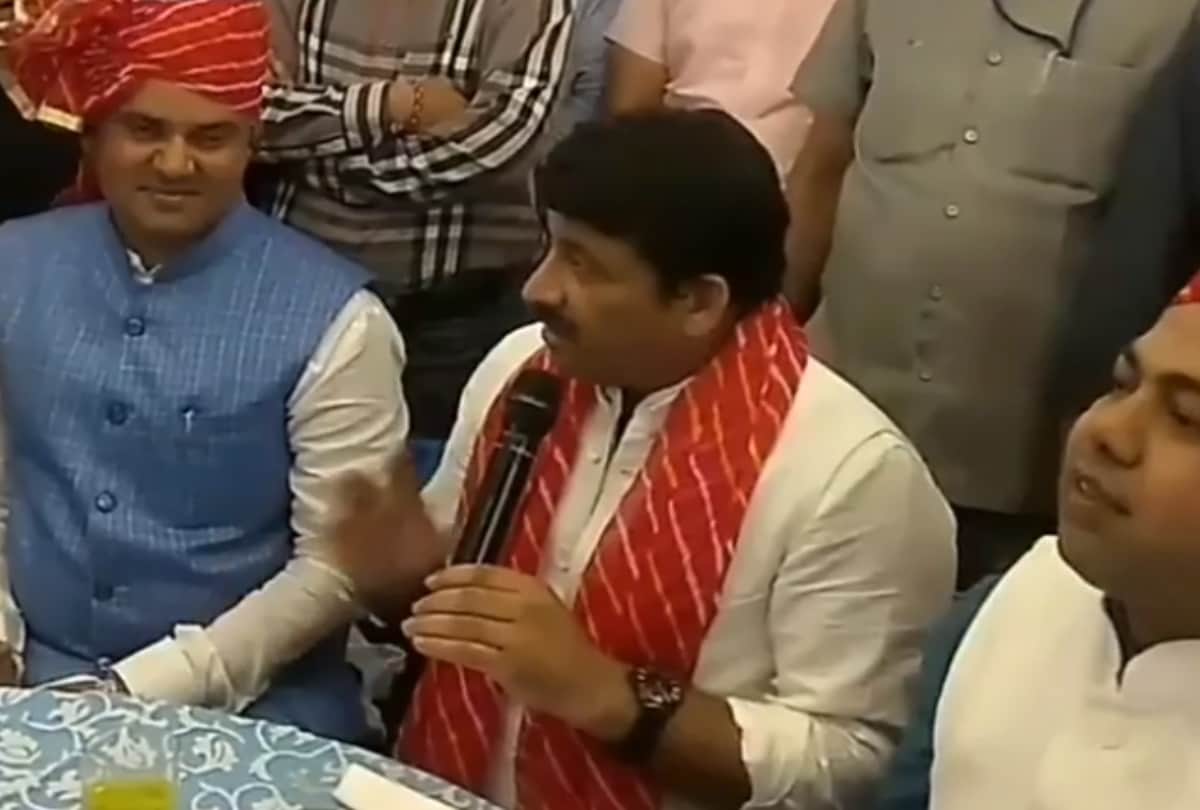 bjp mp manoj tiwari consider sapna choudhary as egoistic person but later his mind change