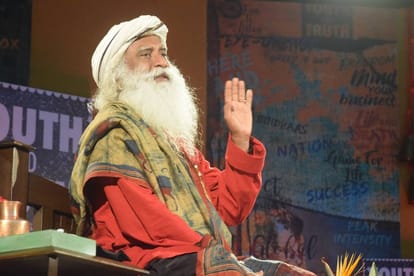jaggi vasudev spiritual lecture in BHU for students