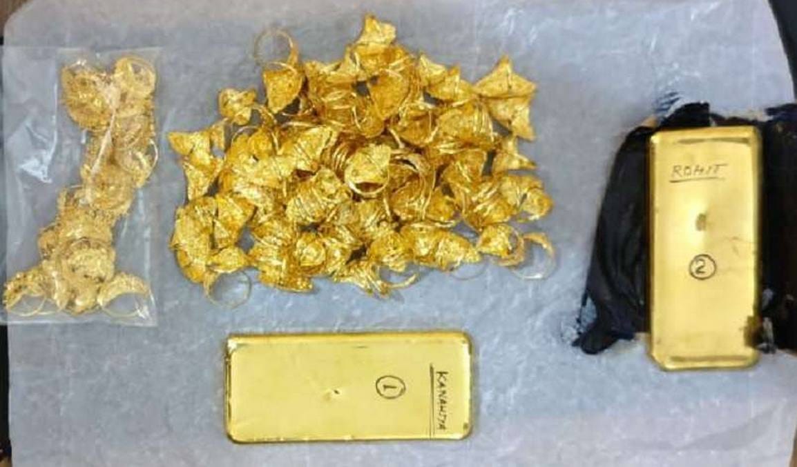 DRI team seized two kG gold from yuva express