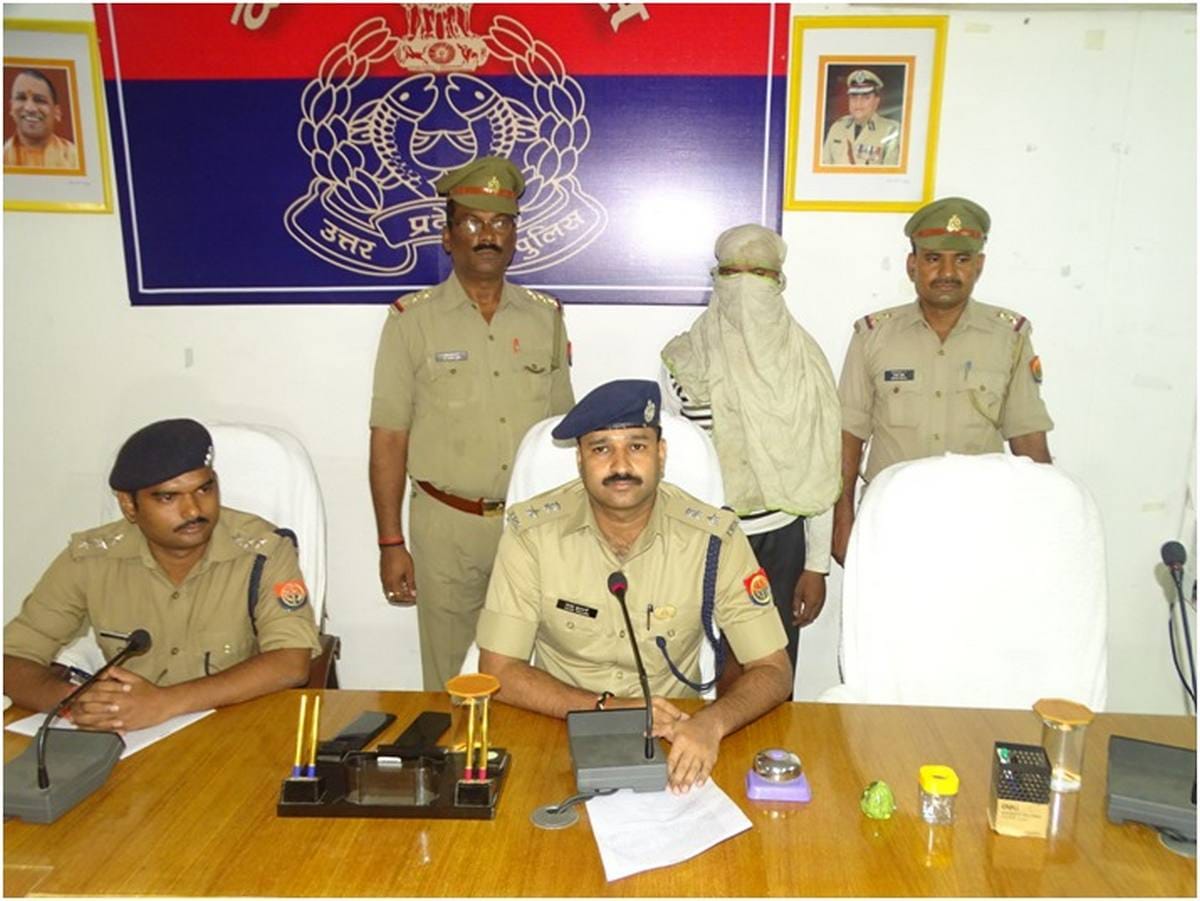 varanasi police busted the case of girl rape and murder