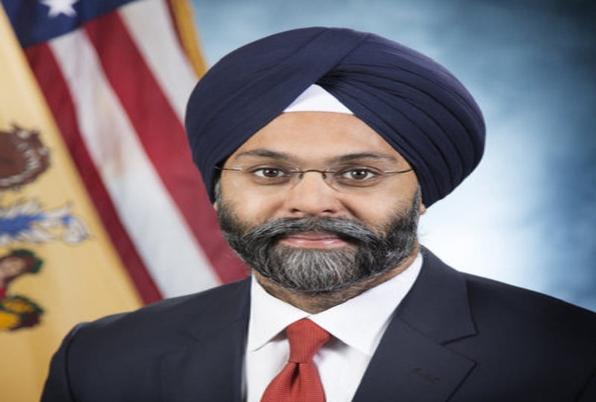 Official resigns After Racist Remarks on Sikh Attorney General