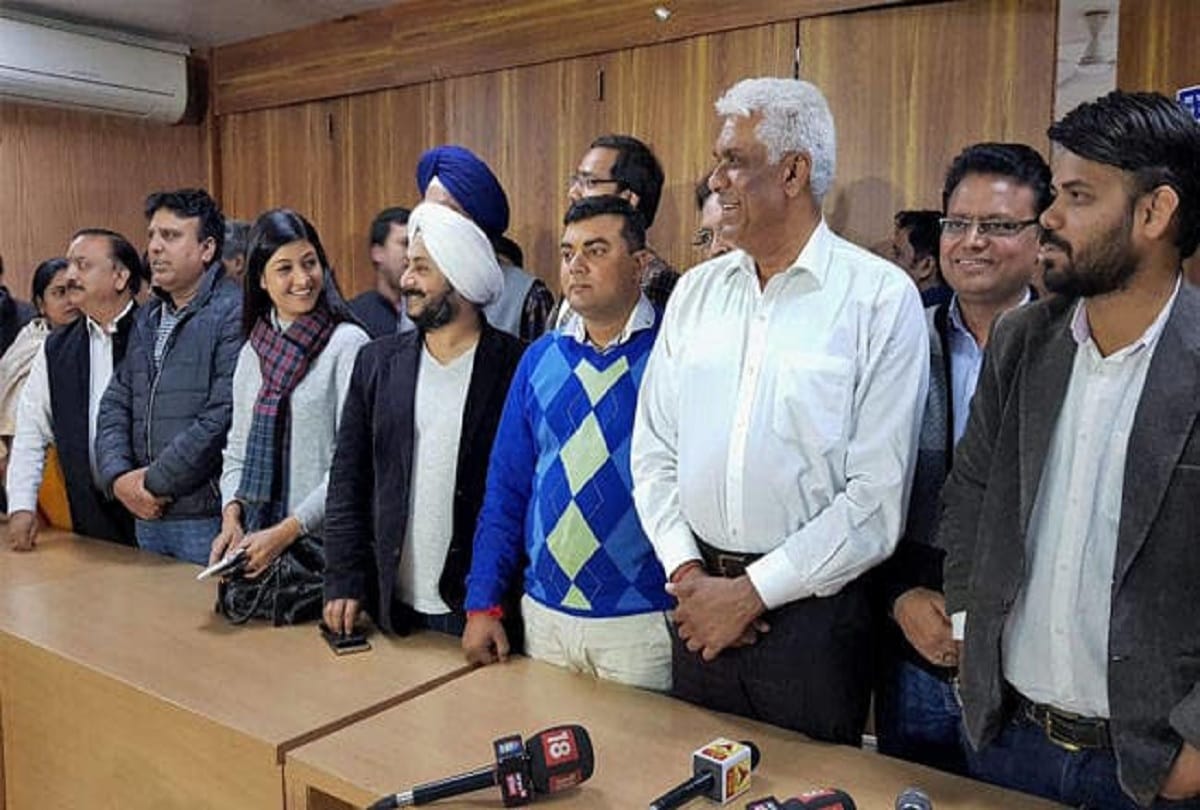 Election Commission rejected AAP petition seeking examination of witnesses in office of profit case