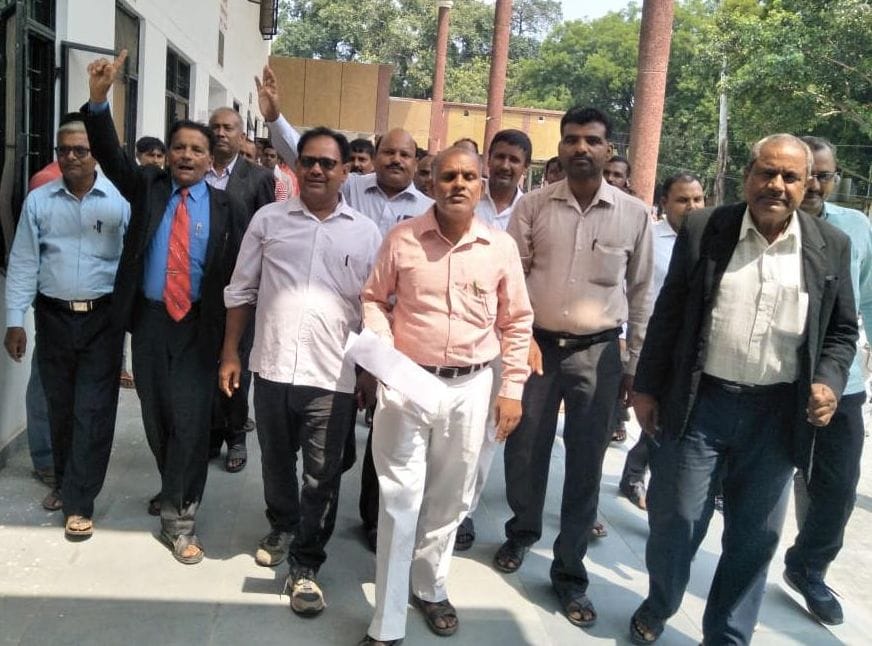 Advocate for provoking the prosecution, did not do judicial work