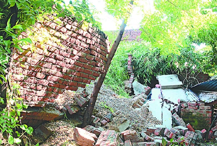 बारिश से ऊना में तीन महकमों के बहे 50 करोड़