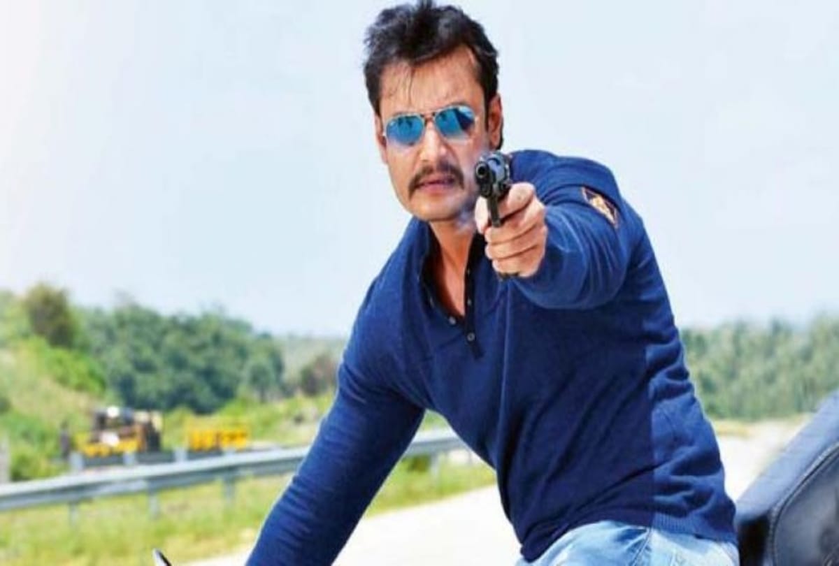Kannada actors Darshan Devraj and Prajwal injured in car accident hospitalised