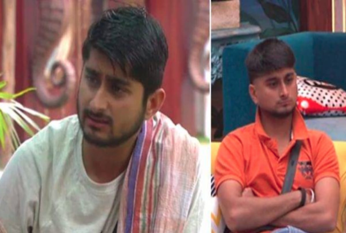 deepak thakur show his singing talent to sing a song for salman