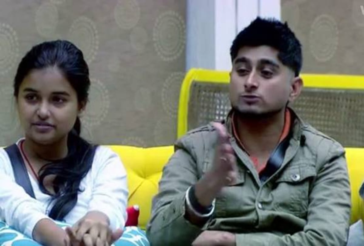 deepak thakur show his singing talent to sing a song for salman