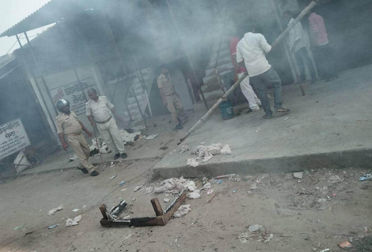 Fight between two communities over mobile cover in ghazipur