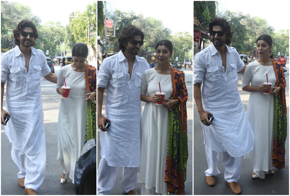 Gurmeet Choudhary and Debina Bonnerjee spotted in Juhu at Mumbai