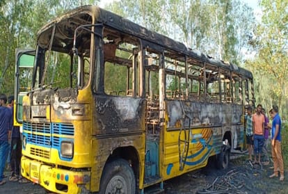 HT electricity line Burn bus in roorkee labours Horrible photos